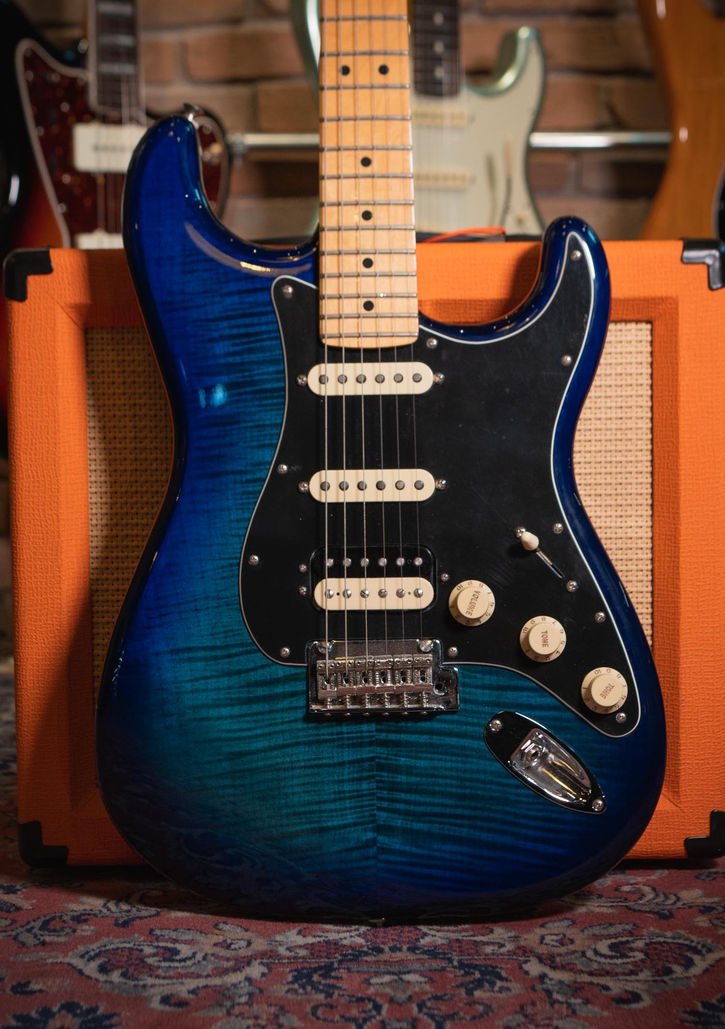 Fender Limited Edition Player Stratocaster® HSS Plus Top Blue Burst usada año 2021 (incluye funda) - Guitarra eléctrica
