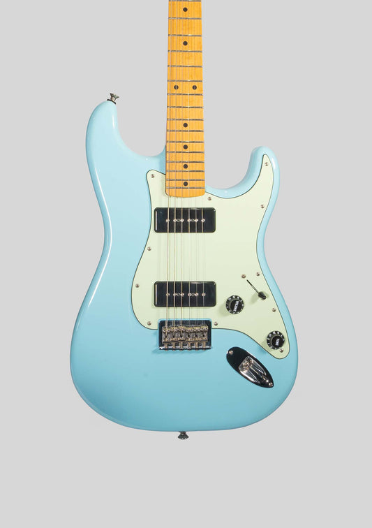 Fender Noventa Stratocaster Daphne Blue usada año 2021 - Guitarra eléctrica