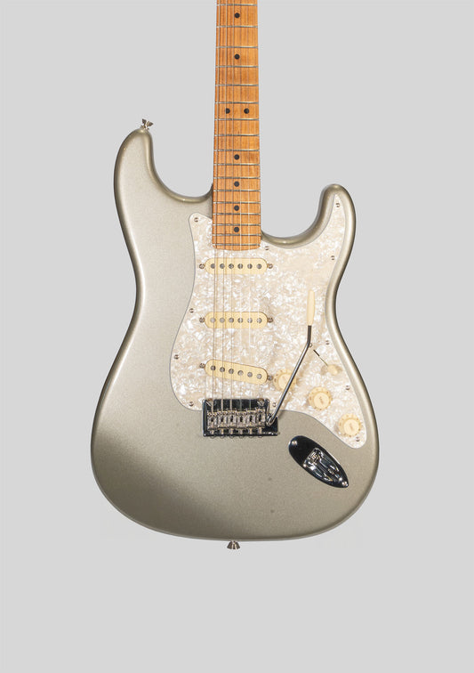 Fender Stratocaster Mod Shop Shoreline Gold usada año 2022 - Guitarra eléctrica