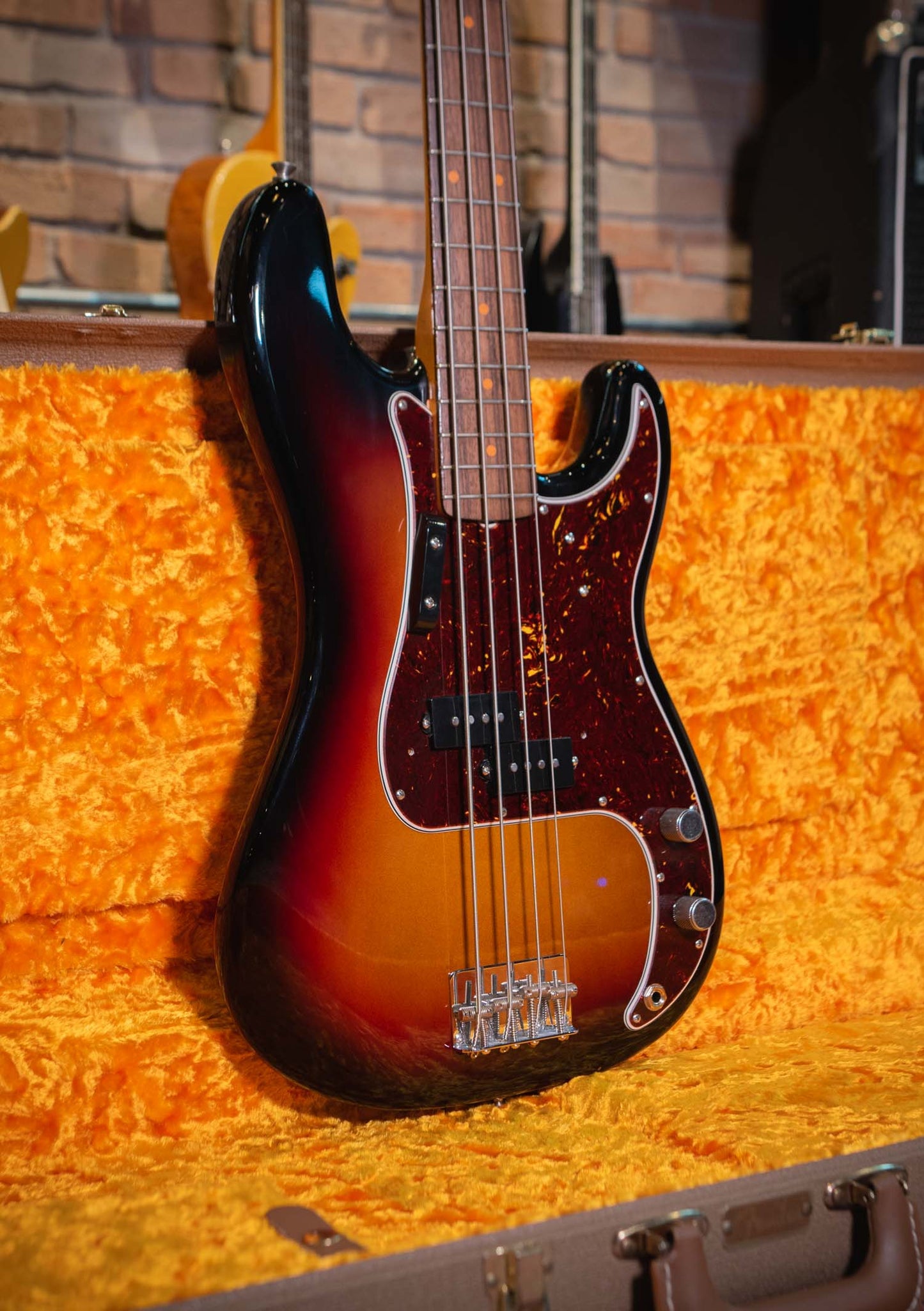 Fender American Vintage II 1960 Precision Bass 3 Tone Sunburst año 2022 (incluye hardcase) - Bajo eléctrico