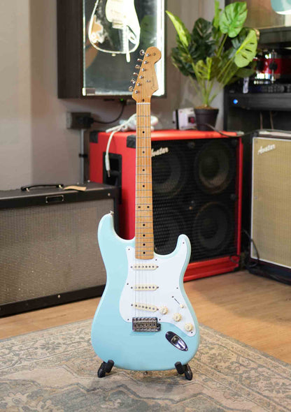 Guitarra eléctrica Fender Classic Series 50s Stratocaster Daphne Blue usada año 2016