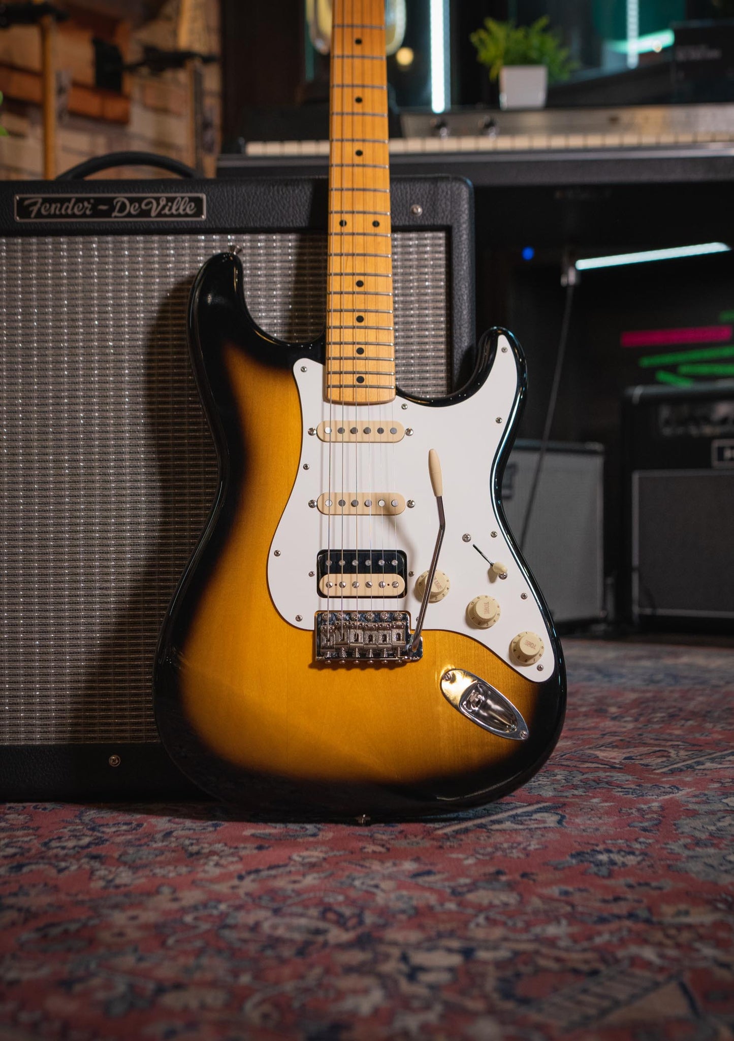 Fender JV Modified '50s Stratocaster 2 Color Sunburst made in Japan año 2023 incluye hard case - Guitarra eléctrica - usado