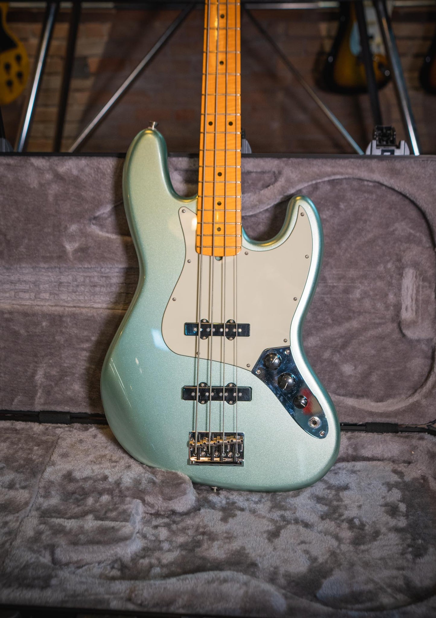 Fender American Professional II Jazz Bass Mystic Surf Green usado año 2022  - Bajo eléctrico