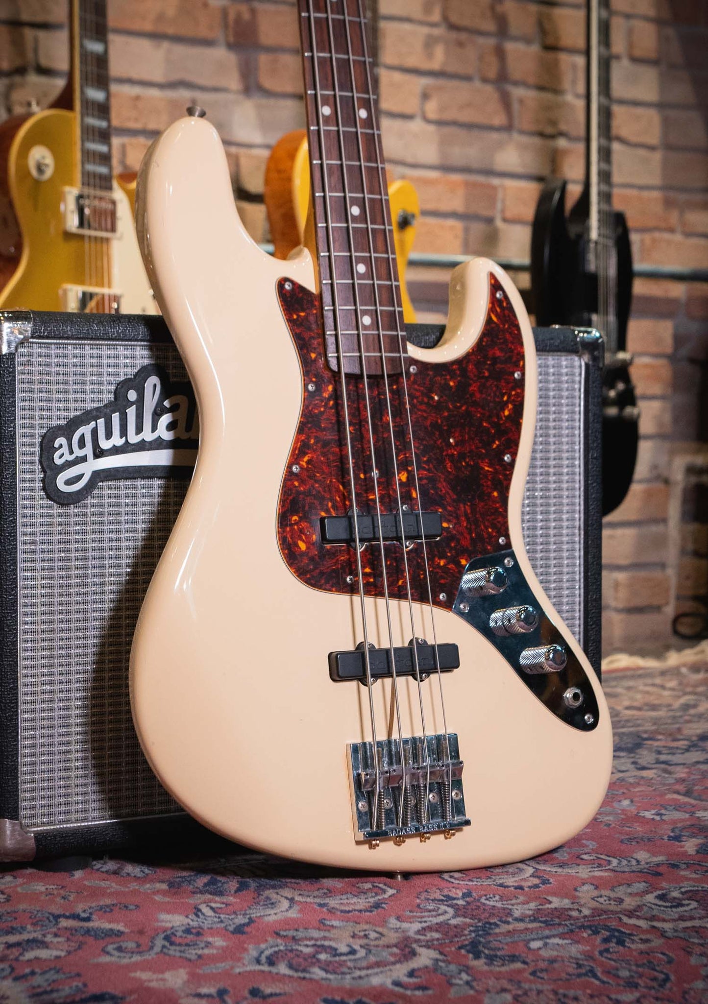 Fender Jazz Bass CIJ 1999-2002 Made in Japan usado (incluye funda) - Bajo eléctrico