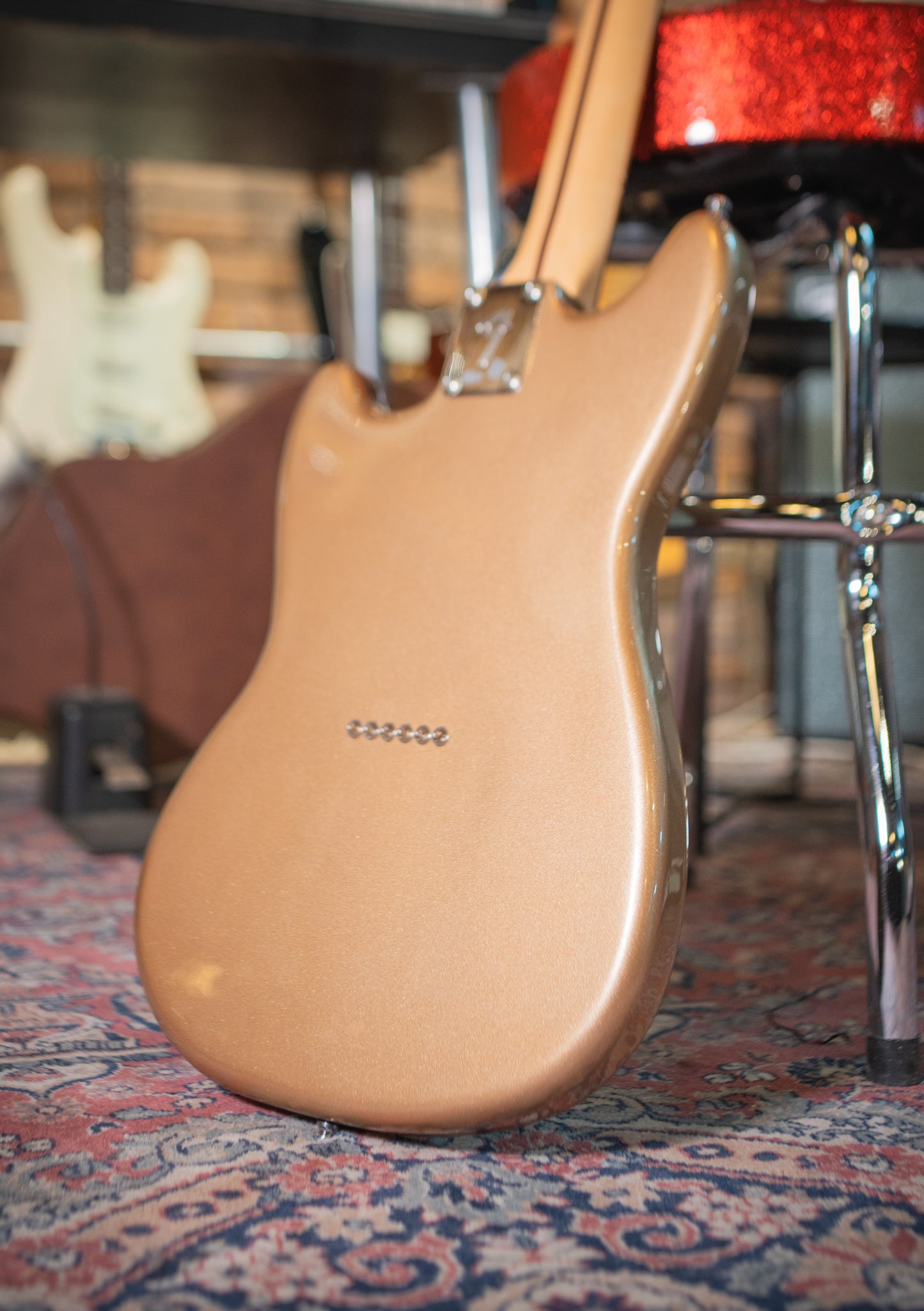 Fender Player Mustang Firemist Gold usada año 2022 (incluye funda)
