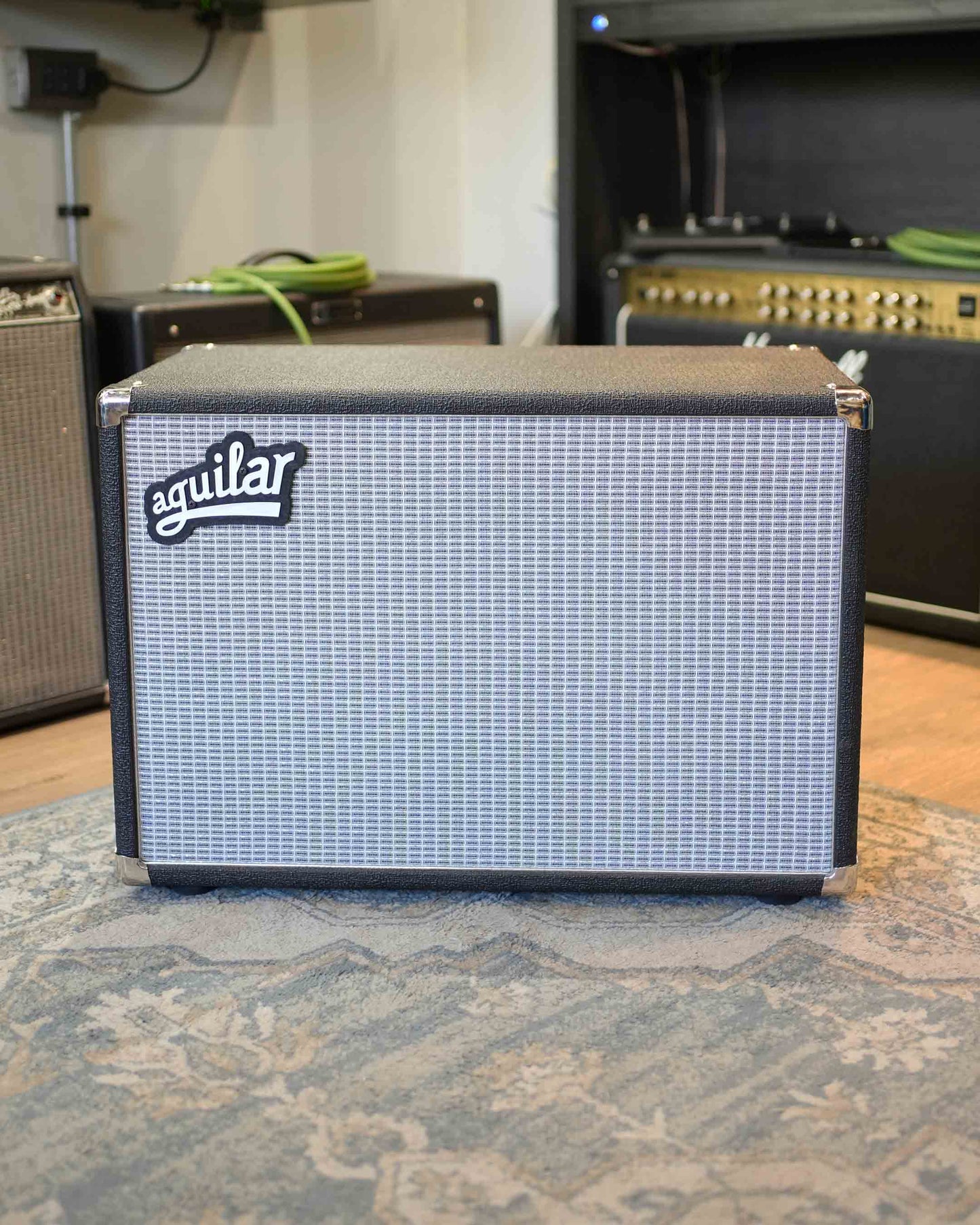 Gabiente de bajo Aguilar DB210 2x10 4 ohms 350w