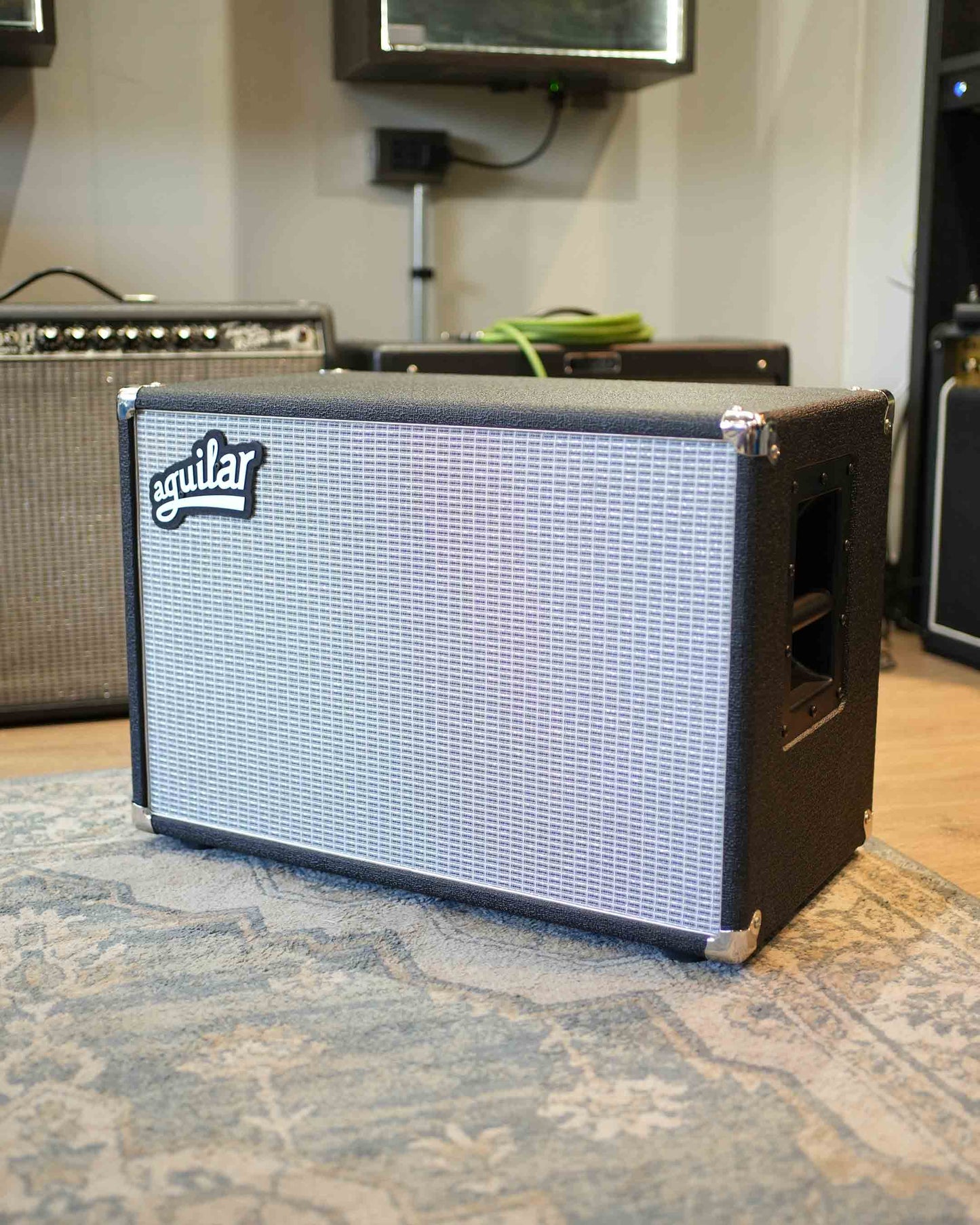 Gabiente de bajo Aguilar DB210 2x10 4 ohms 350w