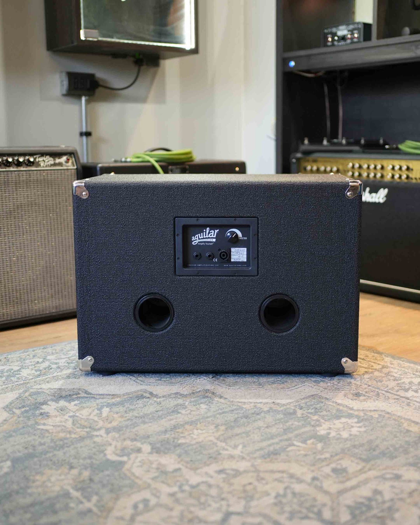 Gabiente de bajo Aguilar DB210 2x10 4 ohms 350w