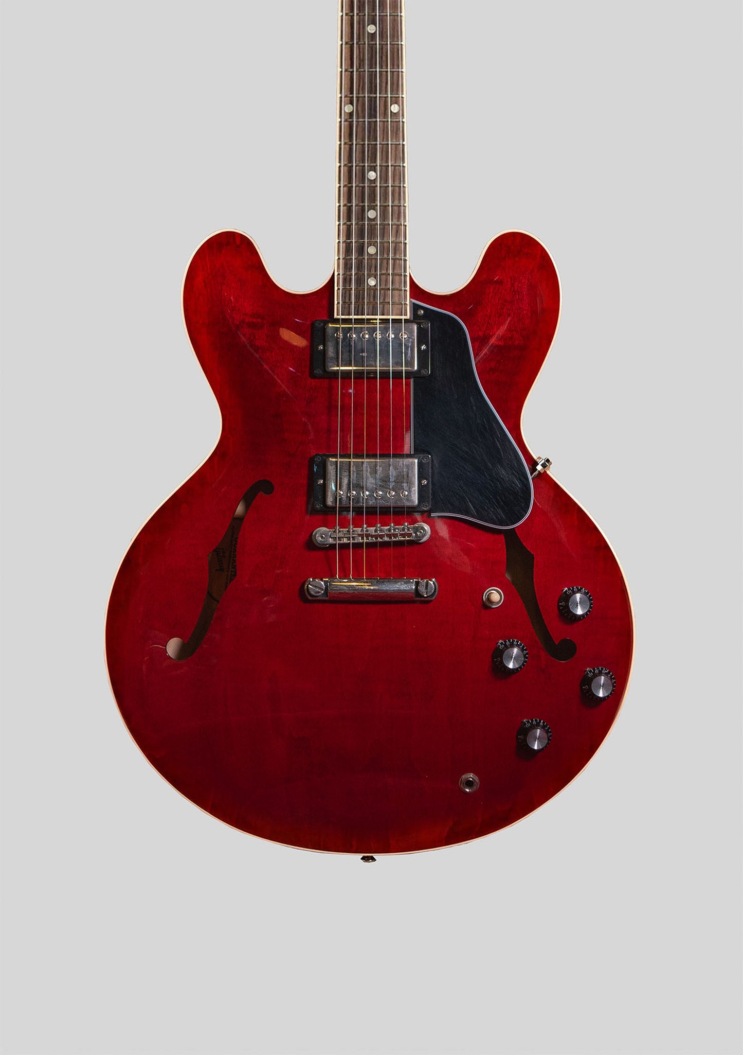 Gibson ES-335 Dot Cherry Gloss usada año 2023 (incluye hardcase) - Guitarra eléctrica