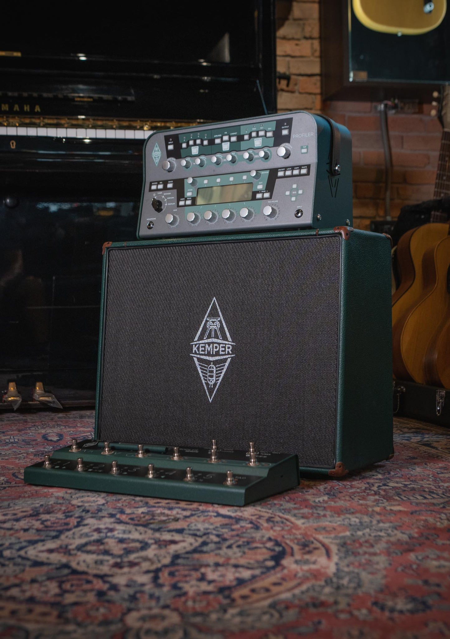 Kemper Profiler PowerHead + Profiler Remote + Kabinet 200 1x12 4 Ohms 200 Watts Pack usado (incluye funda) - Amplificador de guitarra