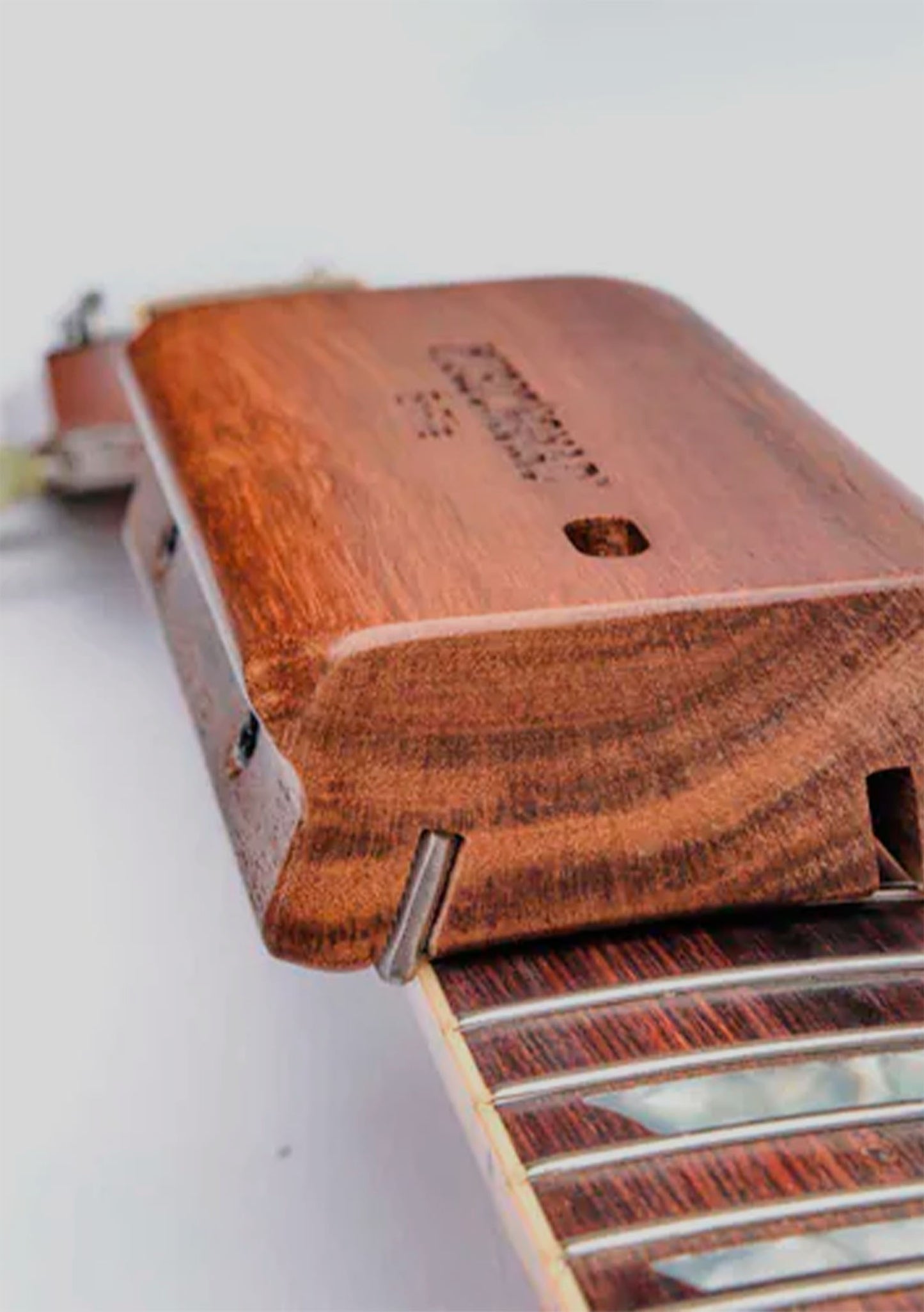 Lima biselado de trastes MusicNomad Fret Beveling File (B-File) MN831