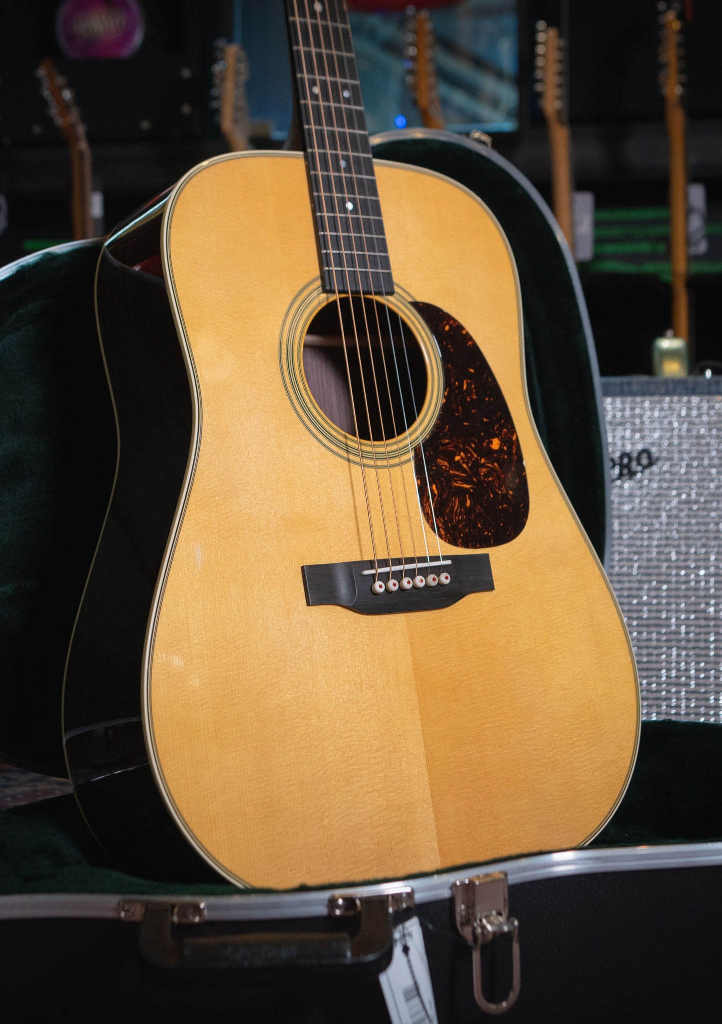 Martin D-28 Standard - Guitarra acústica