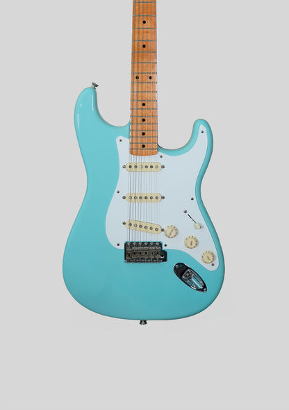 Guitarra eléctrica Fender Classic Series 50s Stratocaster Daphne Blue usada año 2016