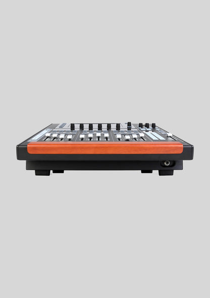 Consola digital Behringer WING Compact - 48 canales
