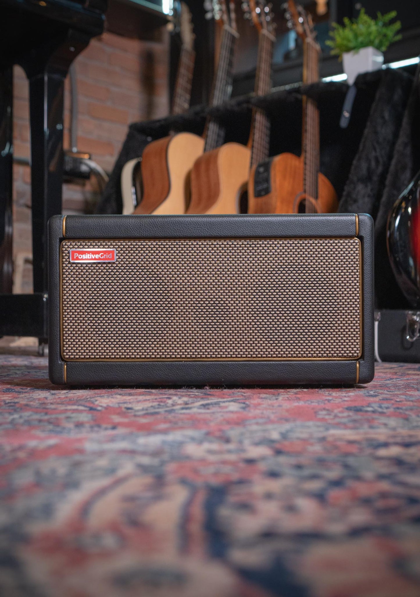 PositiveGrid Spark 40-Watt Smart Guitar Amp & Bluetooth® Speaker Black semi nuevo (incluye funda) - Amplificador de guitarra