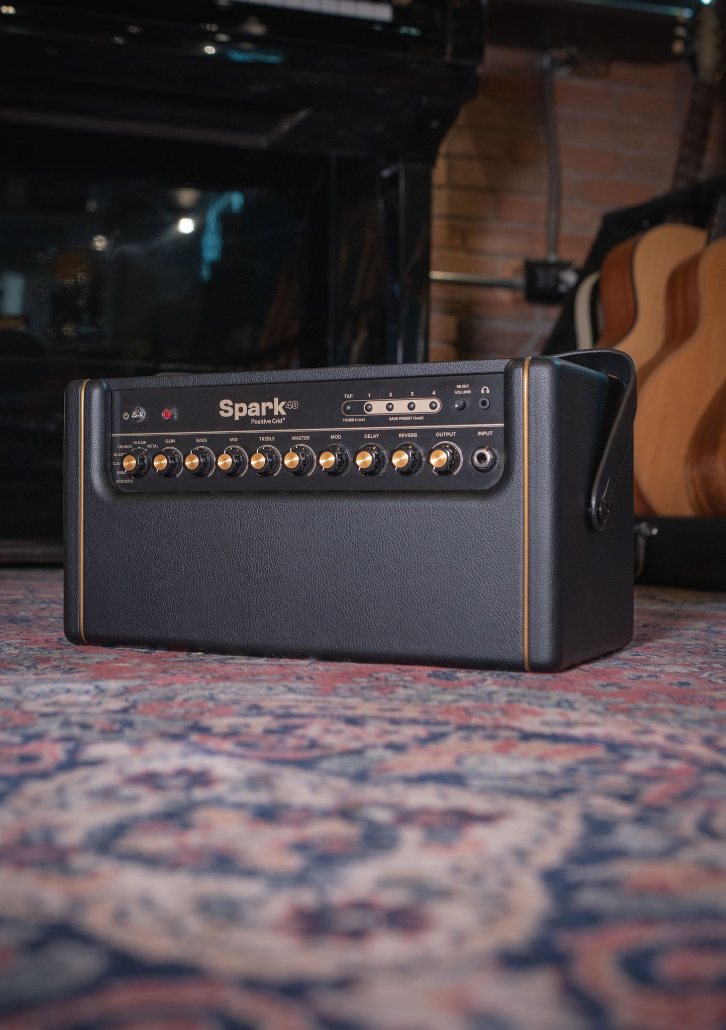 PositiveGrid Spark 40-Watt Smart Guitar Amp & Bluetooth® Speaker Black semi nuevo (incluye funda) - Amplificador de guitarra
