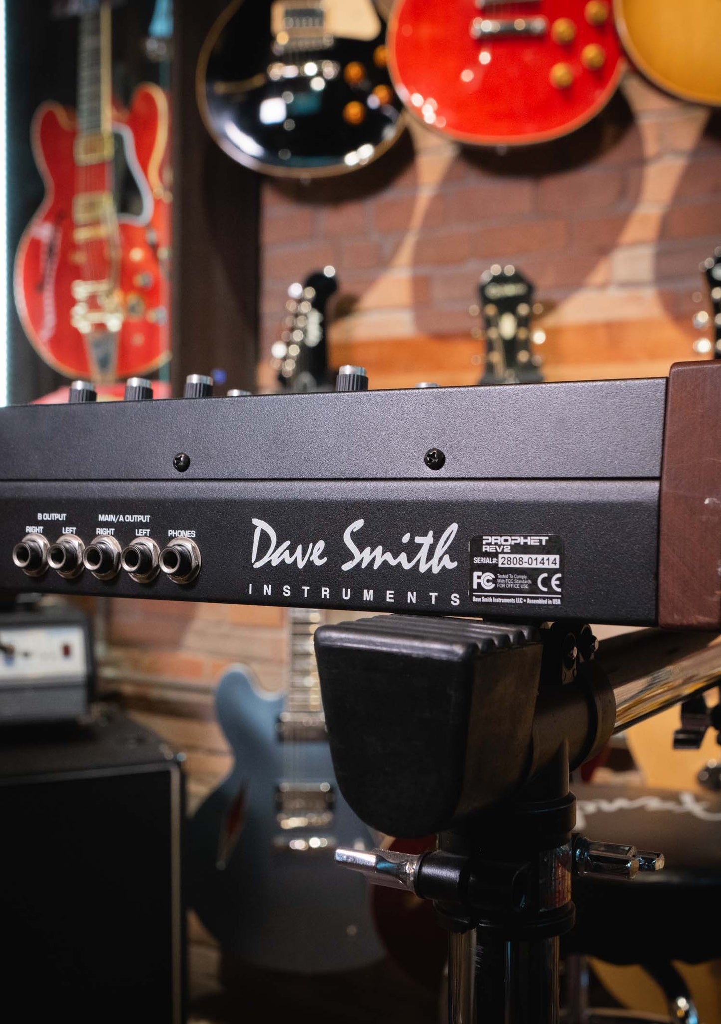 Prophet REV2 8 Voice Dave Smith