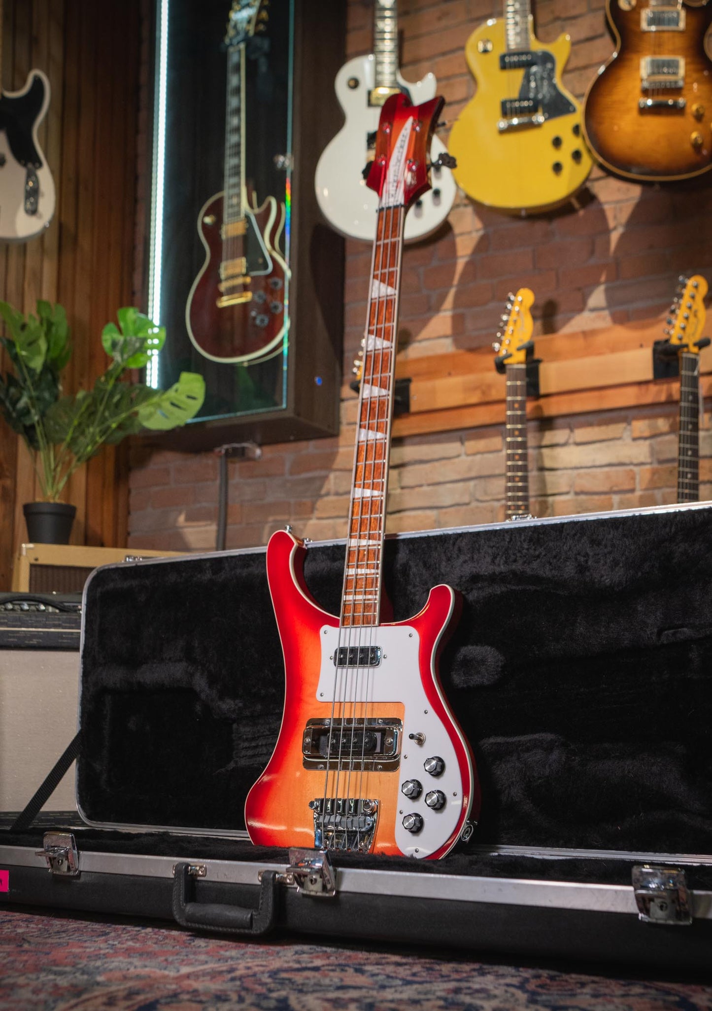 Rickenbacker 4003 Stereo Fireglo usado año 2012 (incluye hardcase) - Bajo eléctrico