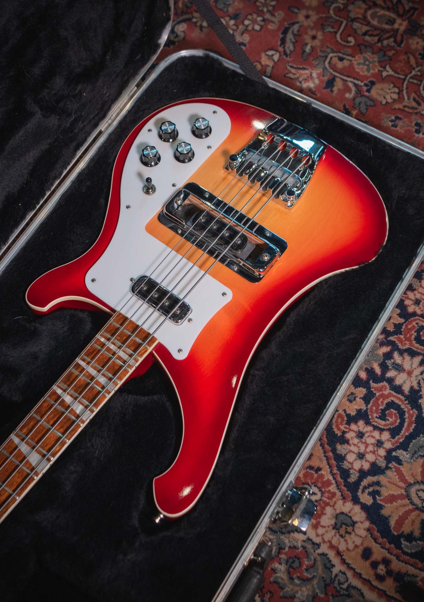 Rickenbacker 4003 Stereo Fireglo usado año 2012 (incluye hardcase) - Bajo eléctrico
