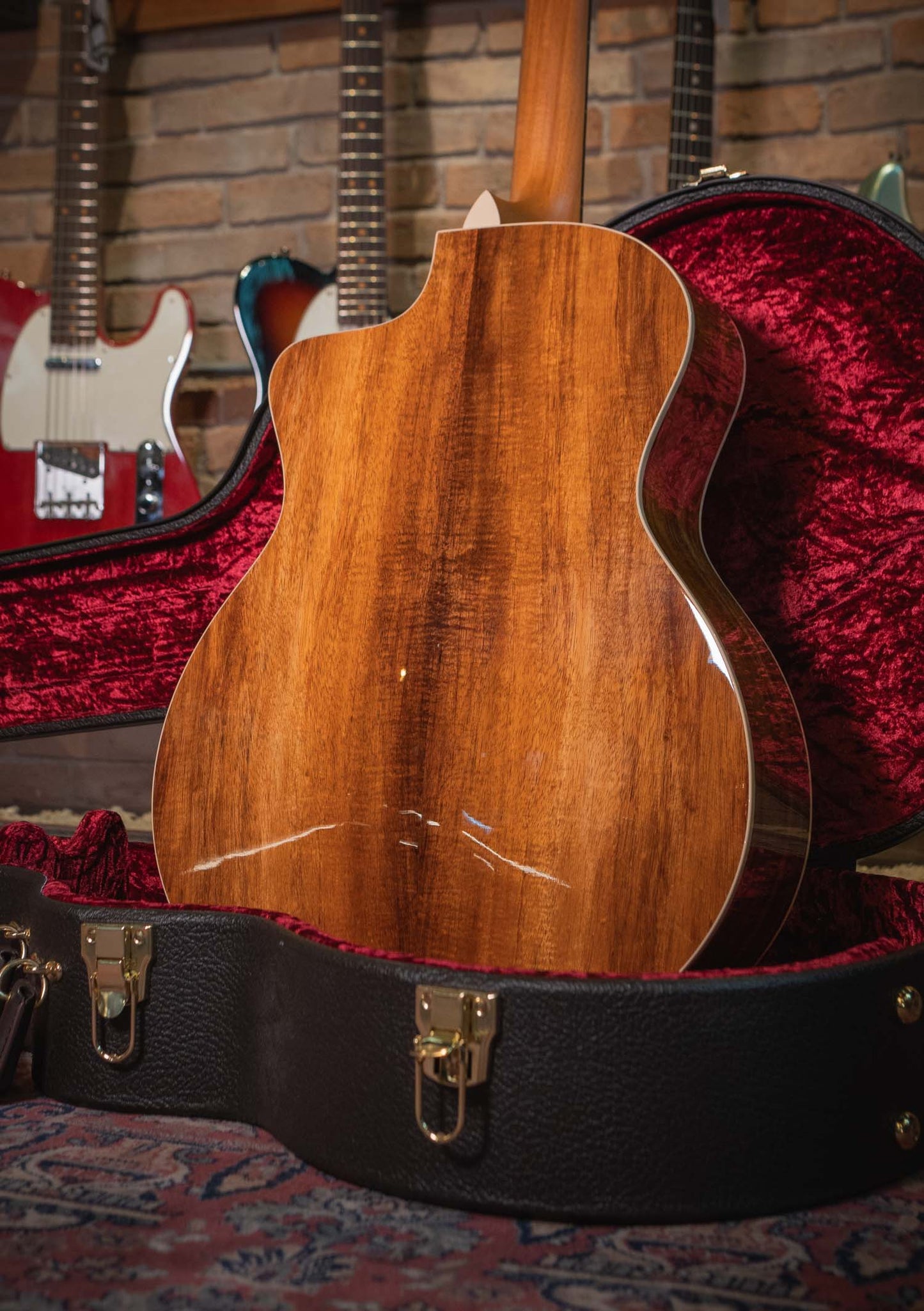 Taylor 214CE-K DLX Natural usada (incluye hardcase) - Guitarra electroacústica