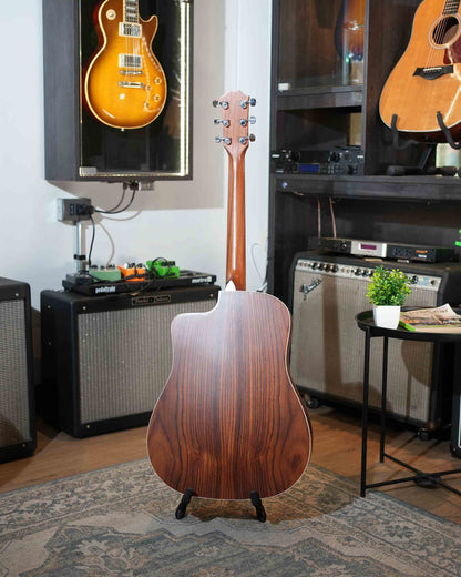 Guitarra electroacústica Taylor 210ce electroacústica usada año 2012