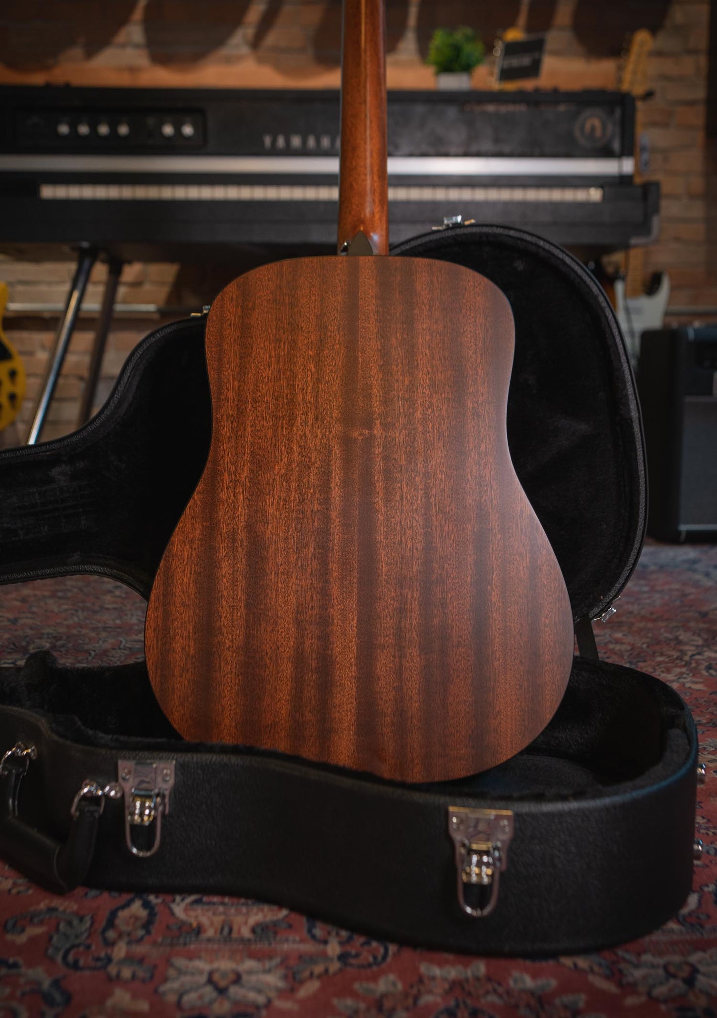 Taylor 320 acústica made in USA usada año 2013 incluye case Taylor - Guitarra acústica
