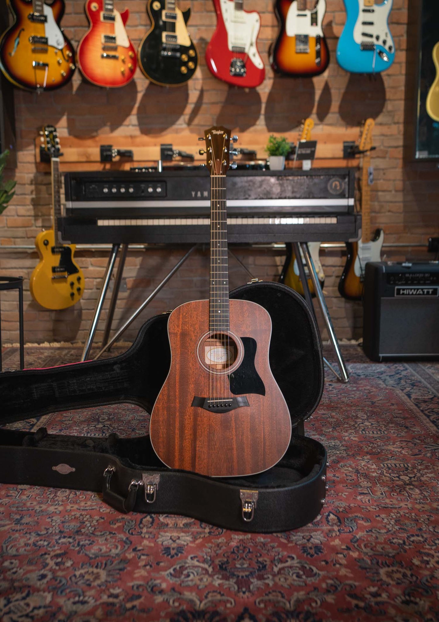Taylor 320 acústica made in USA usada año 2013 incluye case Taylor - Guitarra acústica