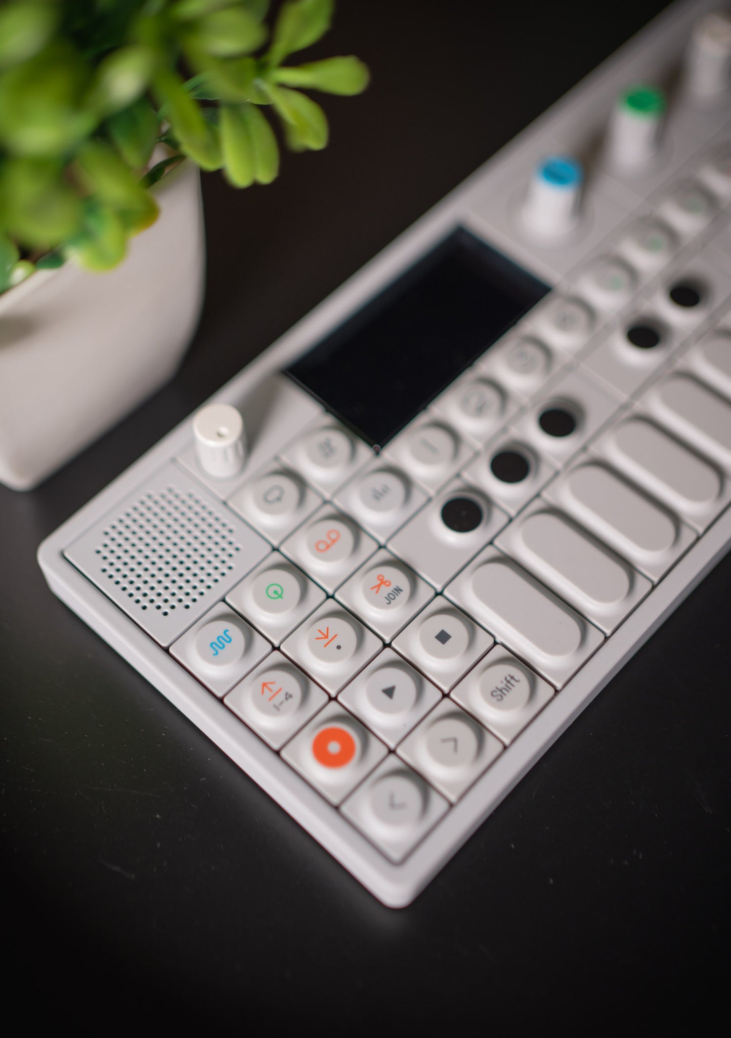 Sintetizador OP-1 Teenage Engineering (openbox)