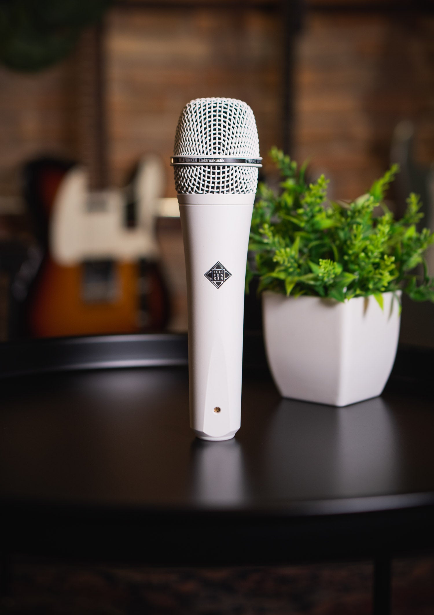 Telefunken M81 color blanco - Micrófono dinámico vocal – Fat Store