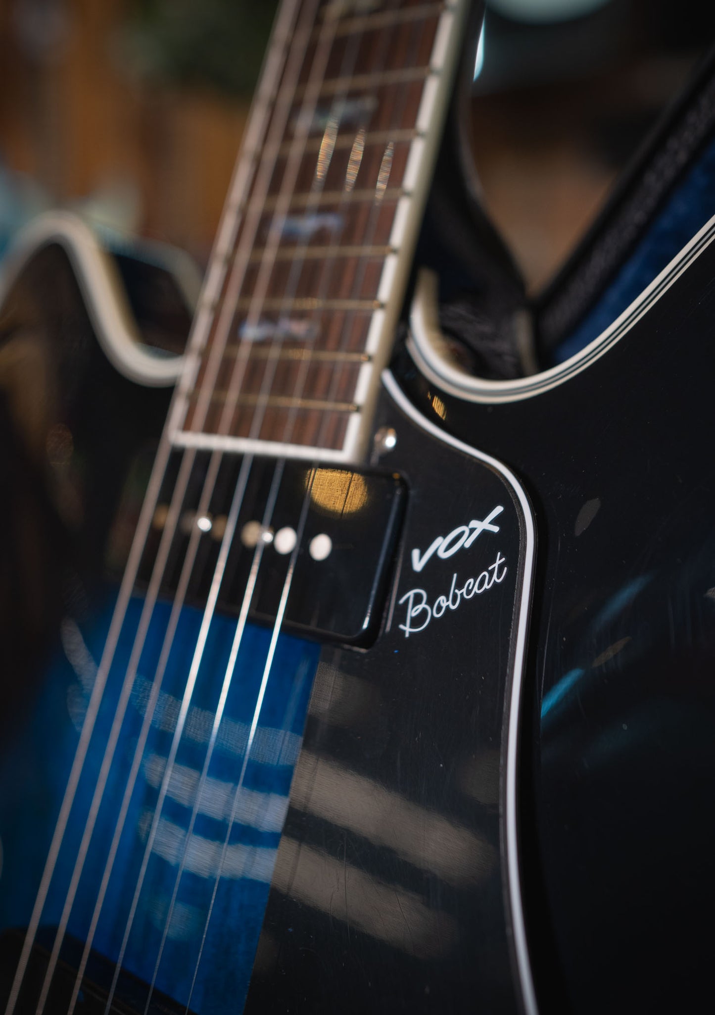 Vox BC-V90B con Bigsby Sapphire Blue made in korea incluye case usada año 2021  - Guitarra eléctrica