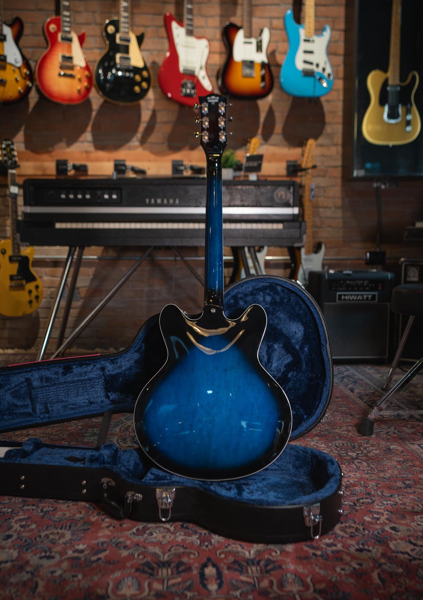 Vox BC-V90B con Bigsby Sapphire Blue made in korea incluye case usada año 2021  - Guitarra eléctrica