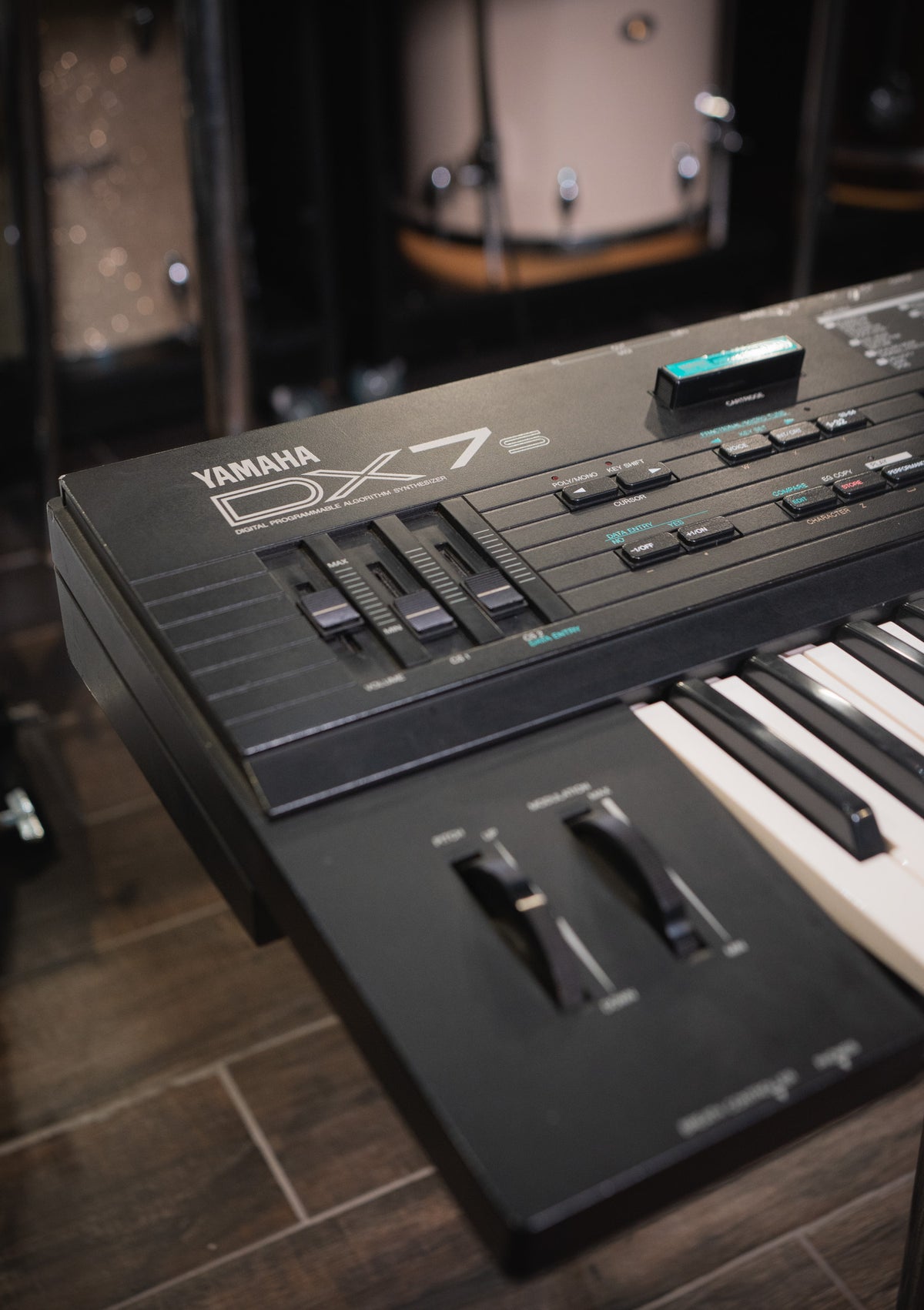 Yamaha DX7s usada - Sintetizador