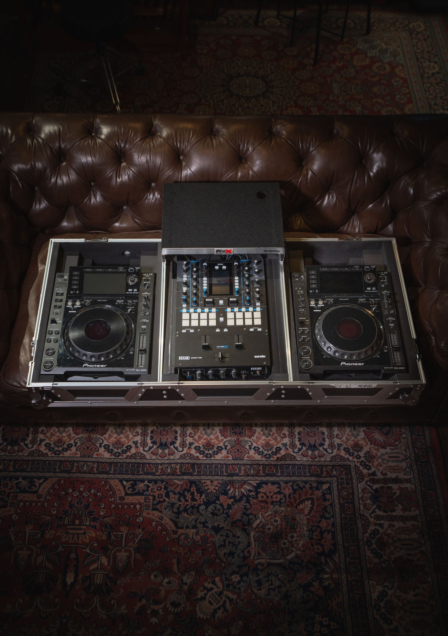 Pioneer CDJ 2000 110v (par) + Rane Seventy Two - Usado (incluye hard case)