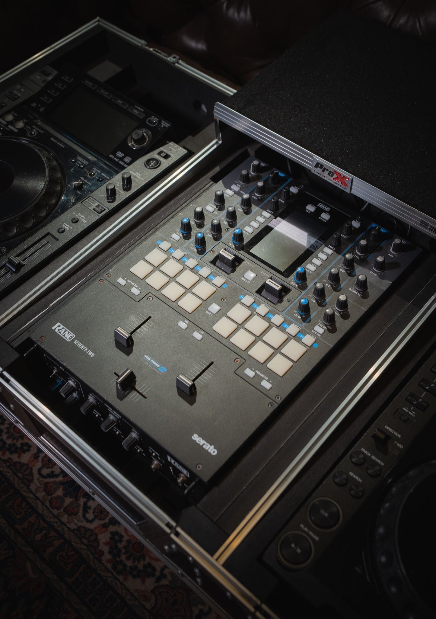 Pioneer CDJ 2000 110v (par) + Rane Seventy Two - Usado (incluye hard case)
